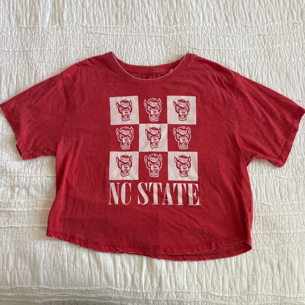 Pressbox NC State Cropped Graphic Tee - Picture 2 of 5